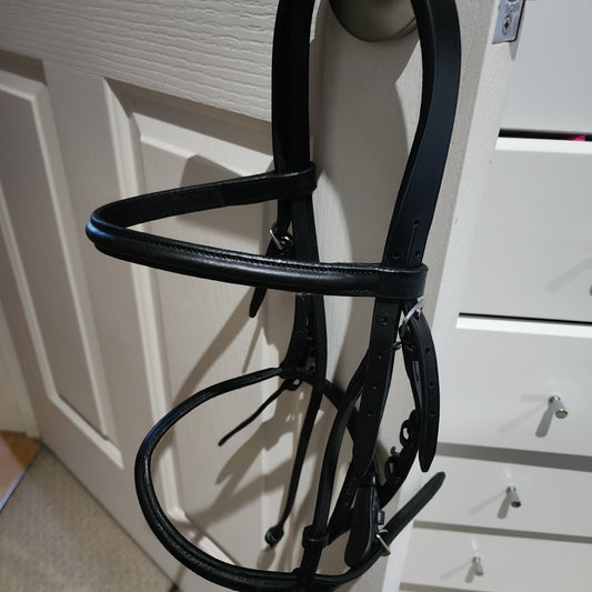 Black leather bridle and reins, small pony size. Brand new