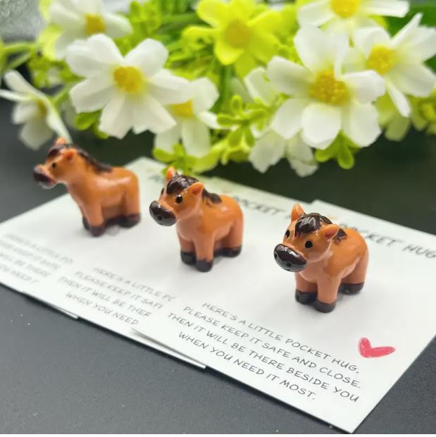 Encouragement Pocket Hug Card with small horse figurine