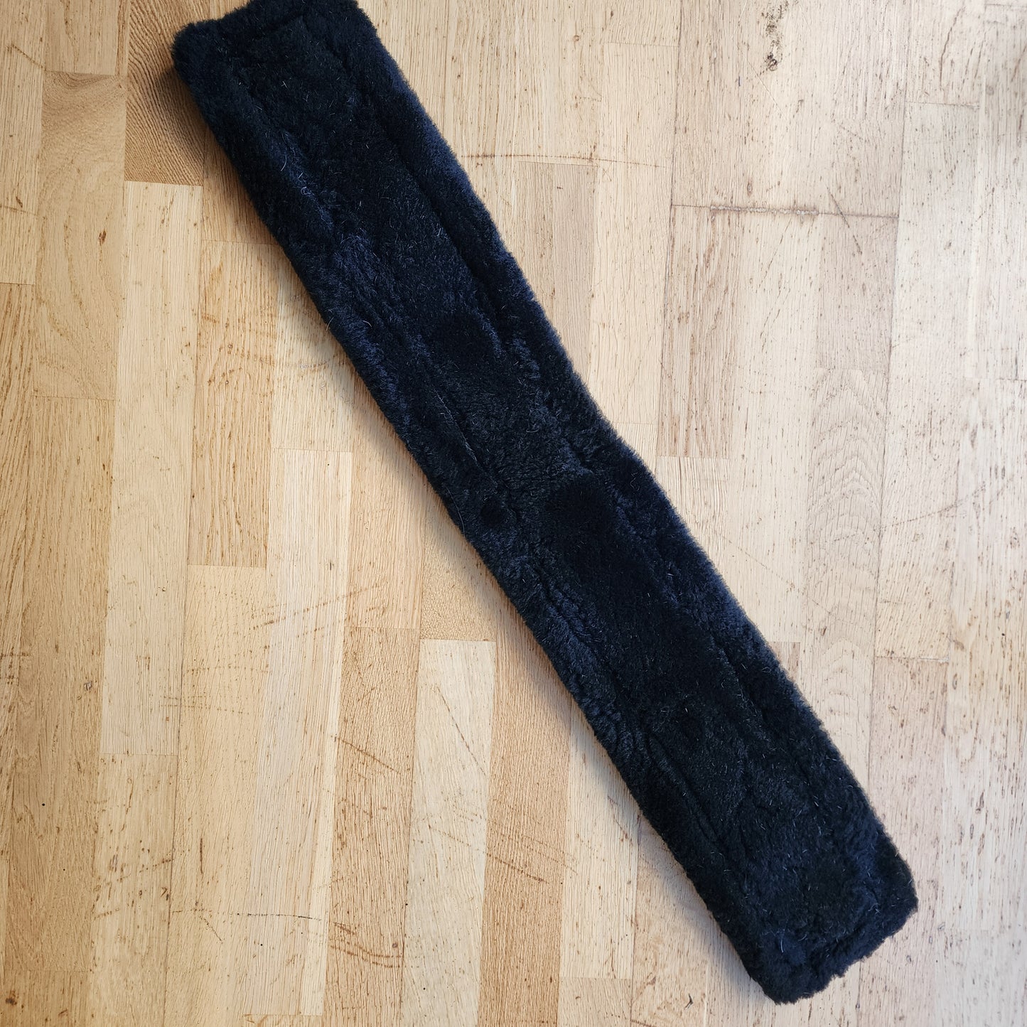 Classic Sheepskins soft sheepskin girth 28"