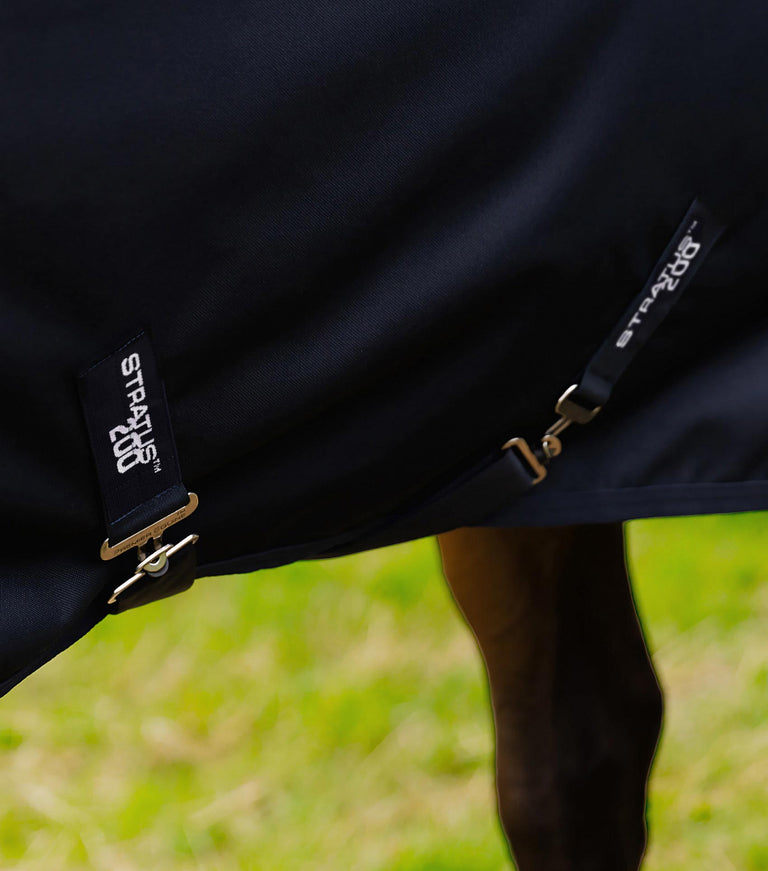 PE Stratus 1200 Series 200g Turnout Rug with Classic Neck Cover