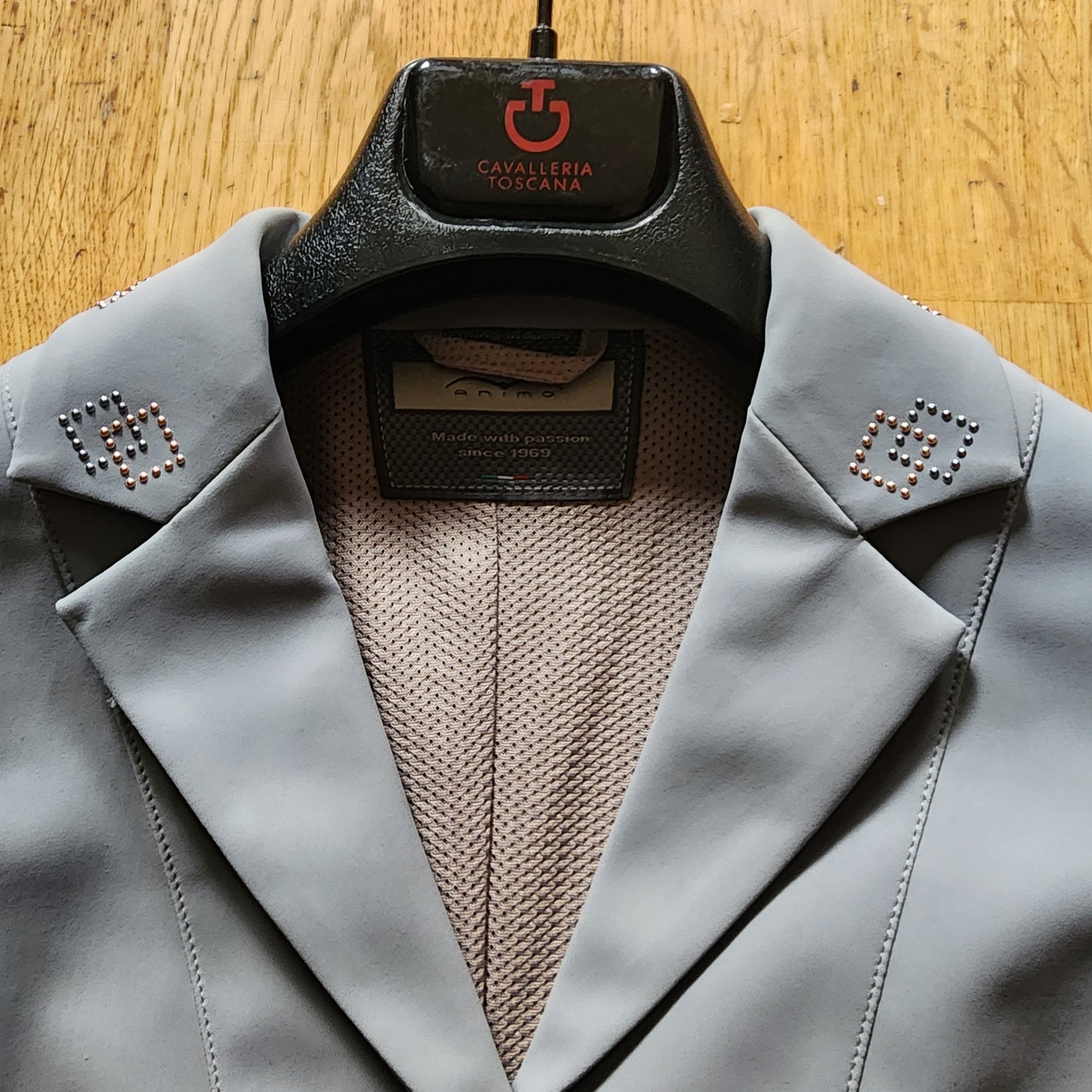 Animo grey show jacket girls age 10