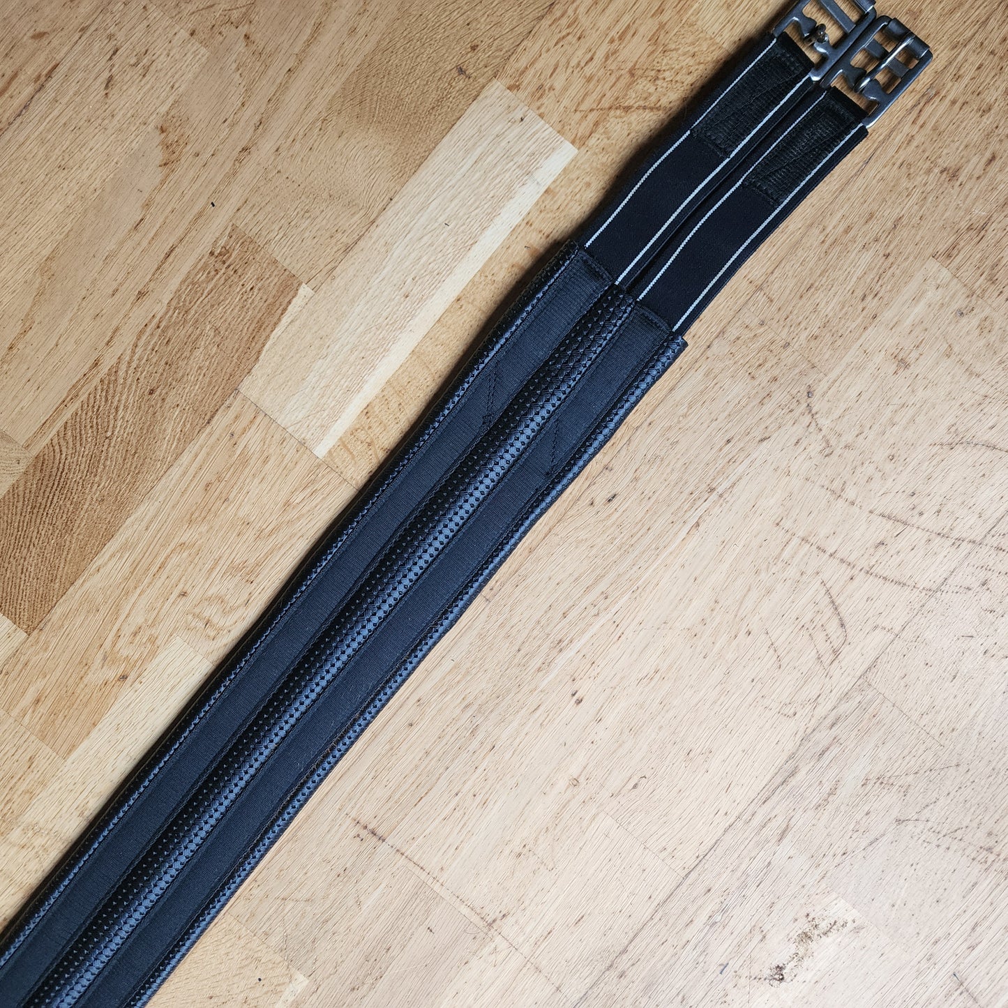 Black elasticated girth 56". Pre loved