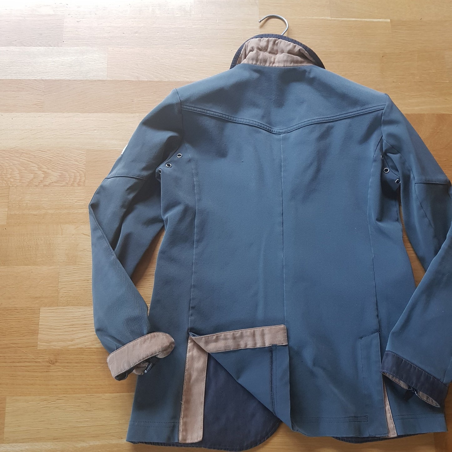 Animo boys grey show jacket (boys size / age 12) - Robyn's Tack Room