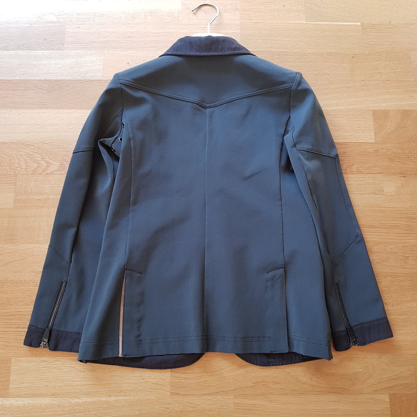 Animo boys grey show jacket (boys size / age 10) - Robyn's Tack Room