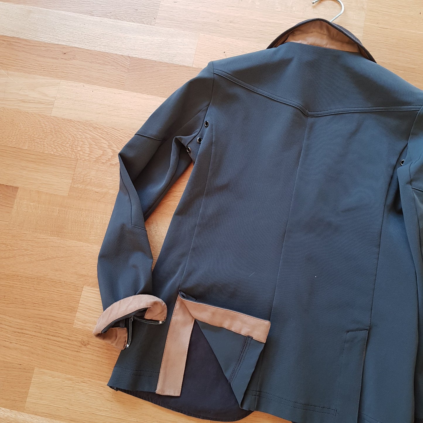 Animo boys grey show jacket (boys size / age 10) - Robyn's Tack Room