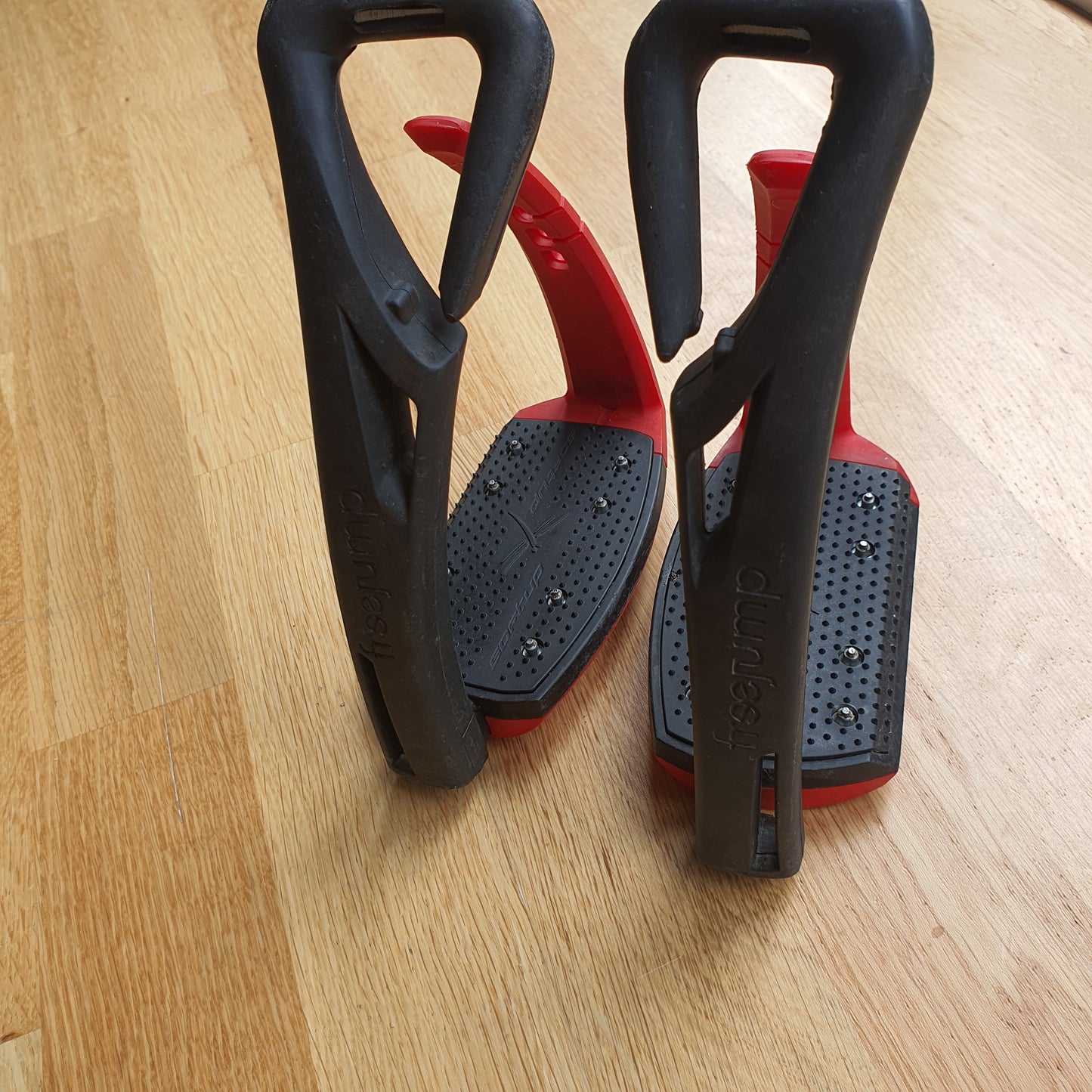 FreeJump red and black soft up Pro stirrups - Robyn's Tack Room
