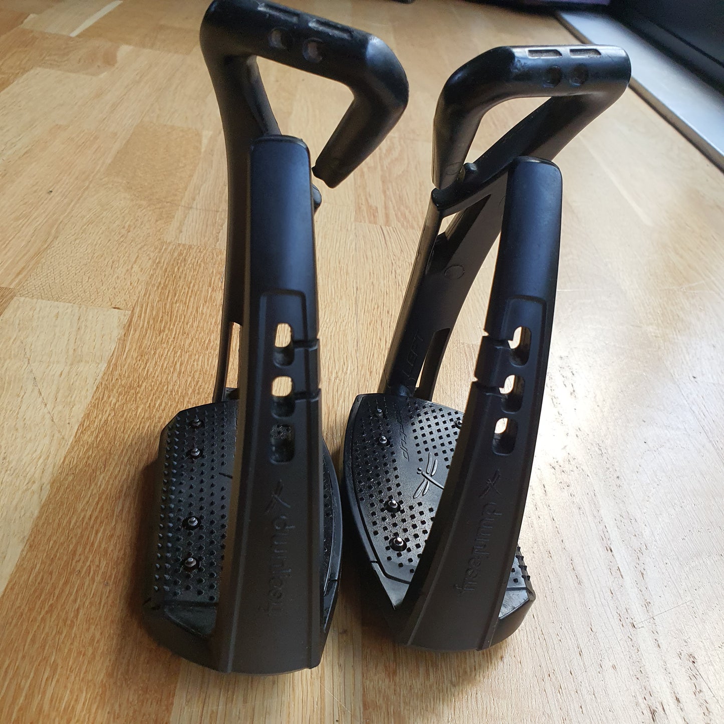 Free Jump black Soft Up Pro stirrups