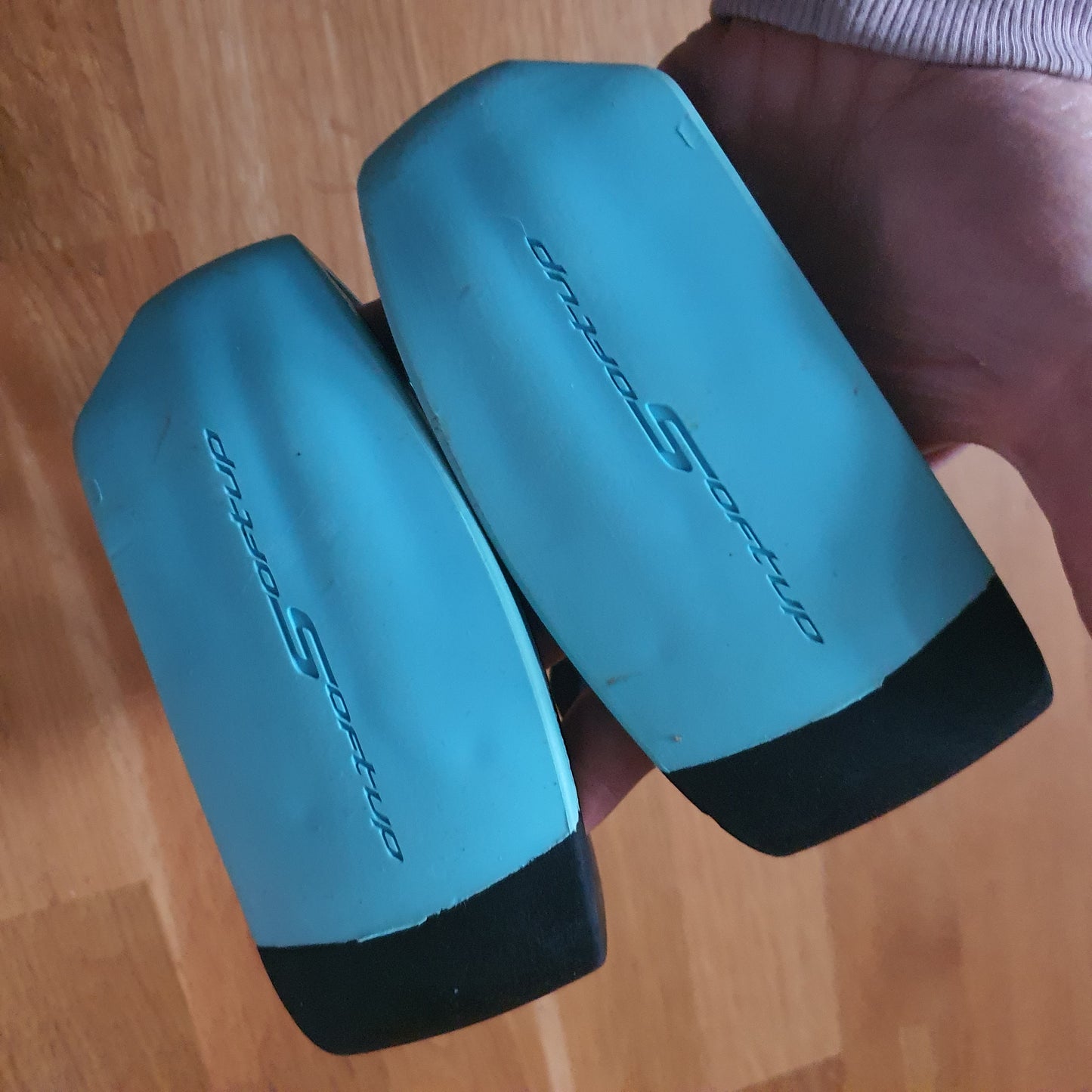 Free Jump black and light turquoise Soft Up Lite stirrups