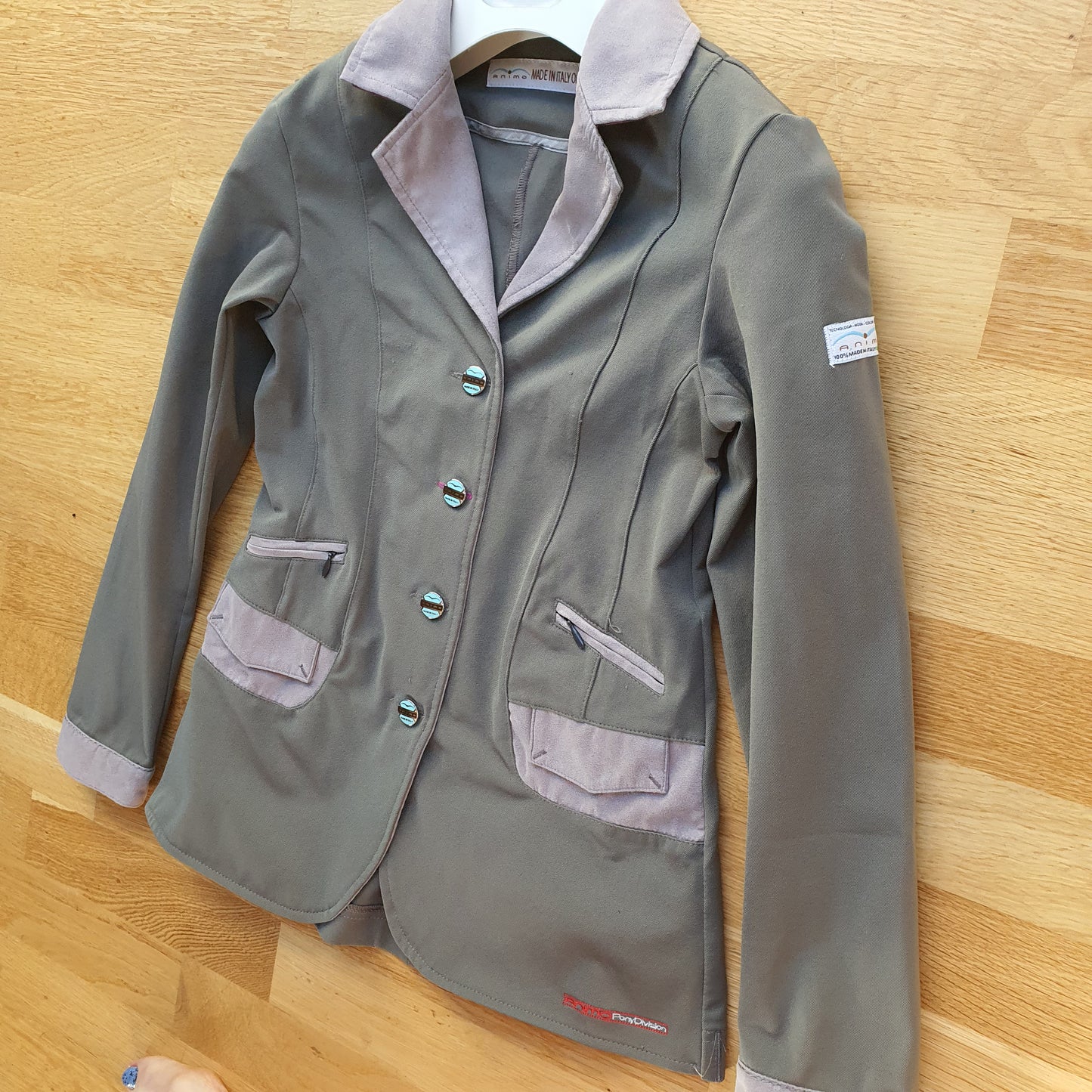 Animo grey show jacket girls age 10