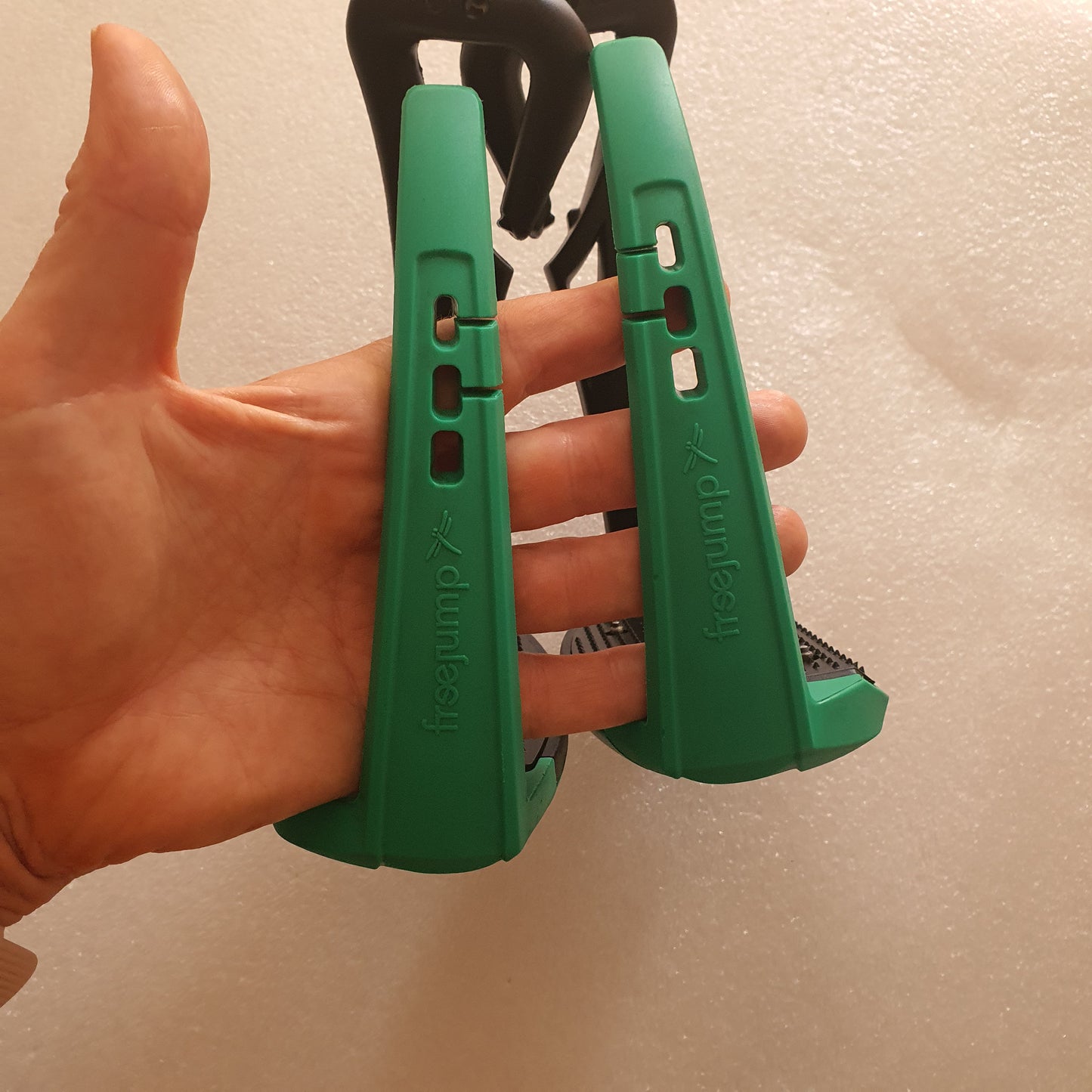 Free Jump green Soft Up Pro stirrups