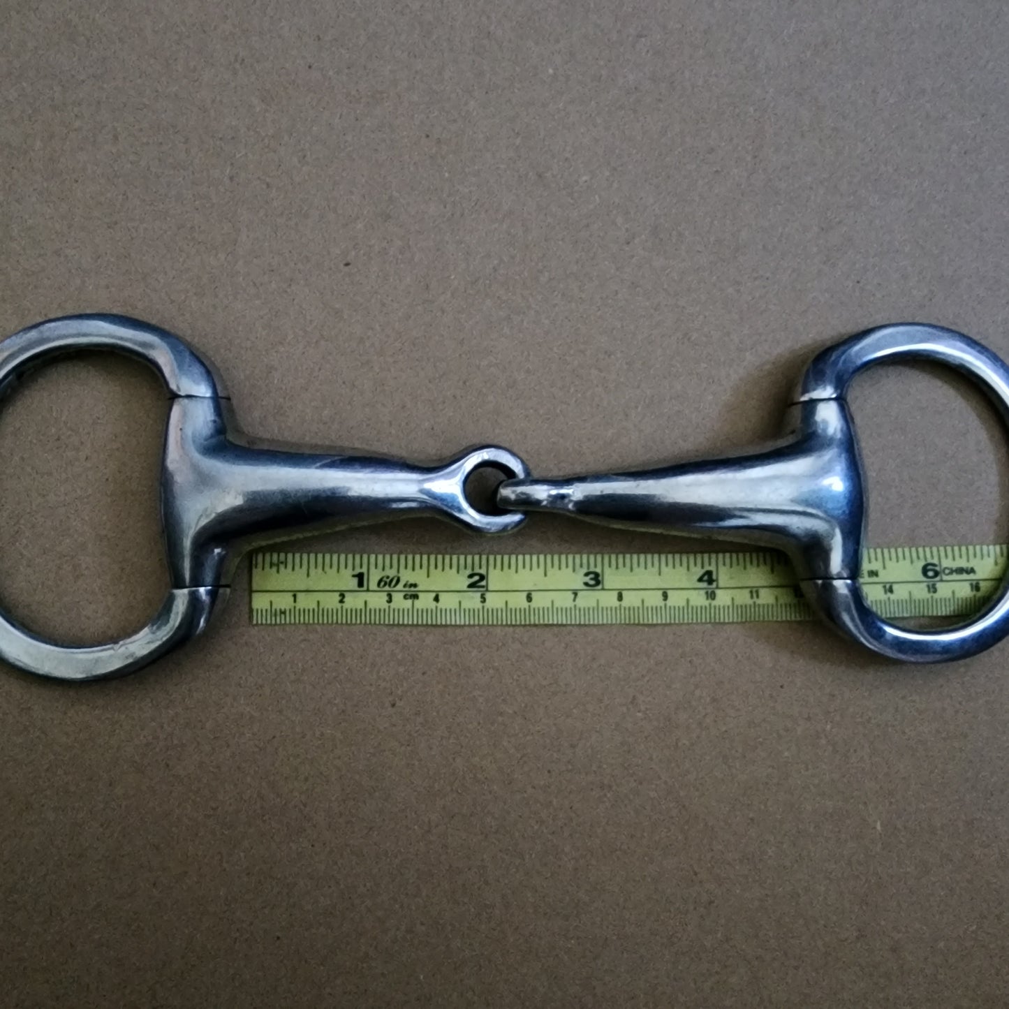 Stainless steel single jointed eggbutt snaffle bit