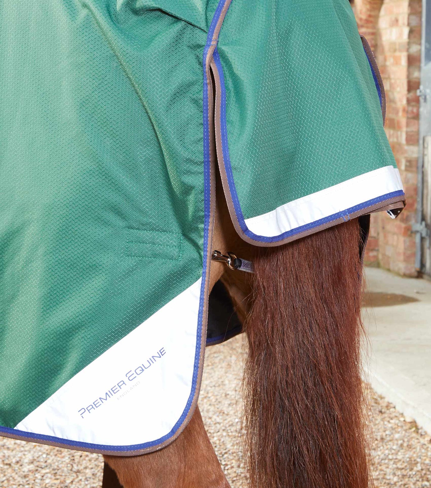 Premier Equine Akoni 0g Turnout Rug with Classic Detachable Neck Cover