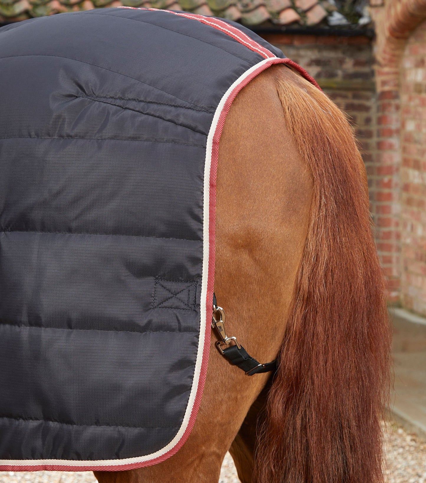 Premier Equine Garissa Stable Rug 100g