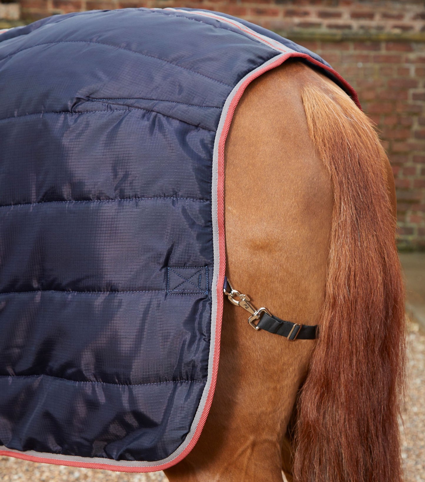 Premier Equine Garissa Stable Rug 200g