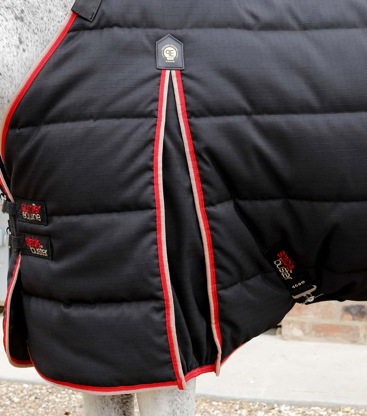 Premier Equine Stable Buster 450g Stable Rug with Neck Cover