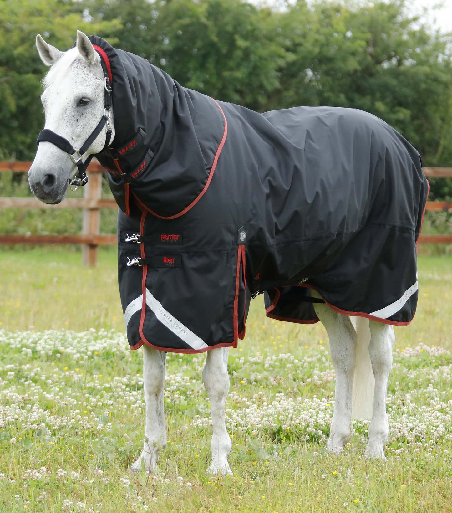 Premier Equine Titan 450g Turnout Rug with Snug fit detachable Neck Cover