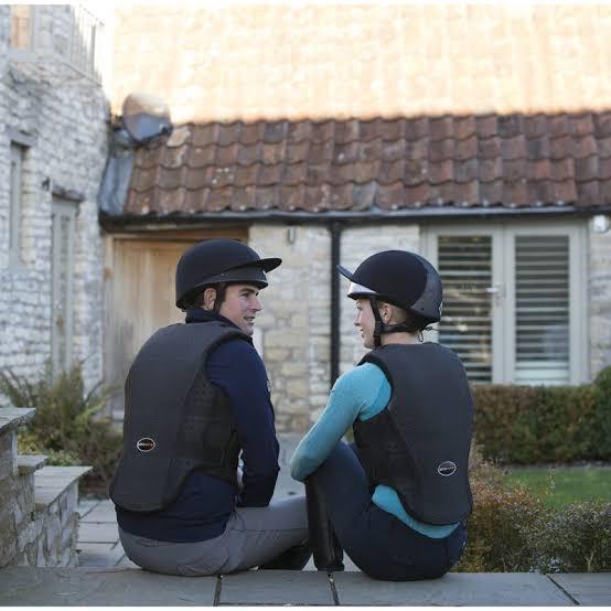 Airowear Outlyne Air mesh body protector (Ladies sizes) - Robyn's Tack Room