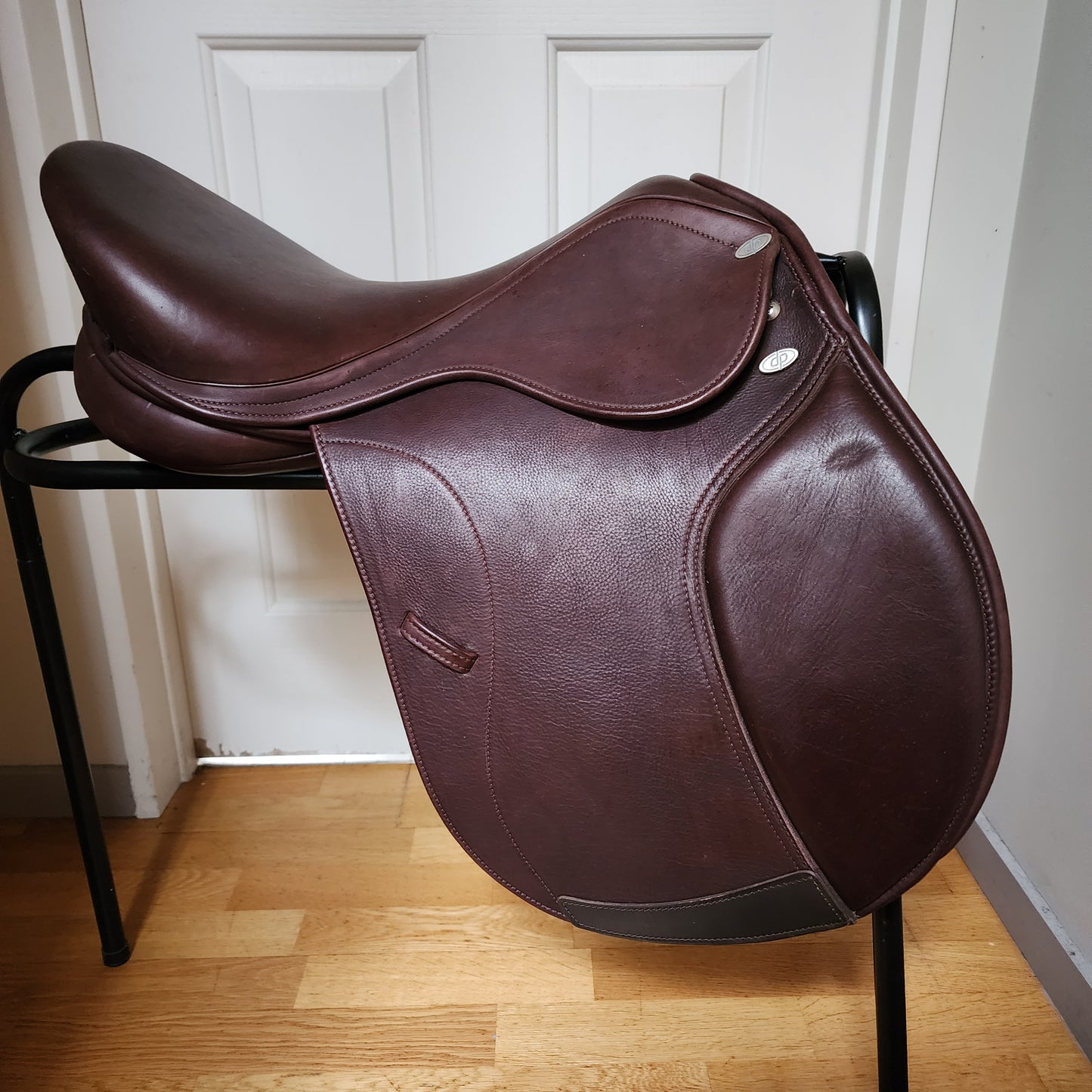 DP brown leather GP saddle 17"