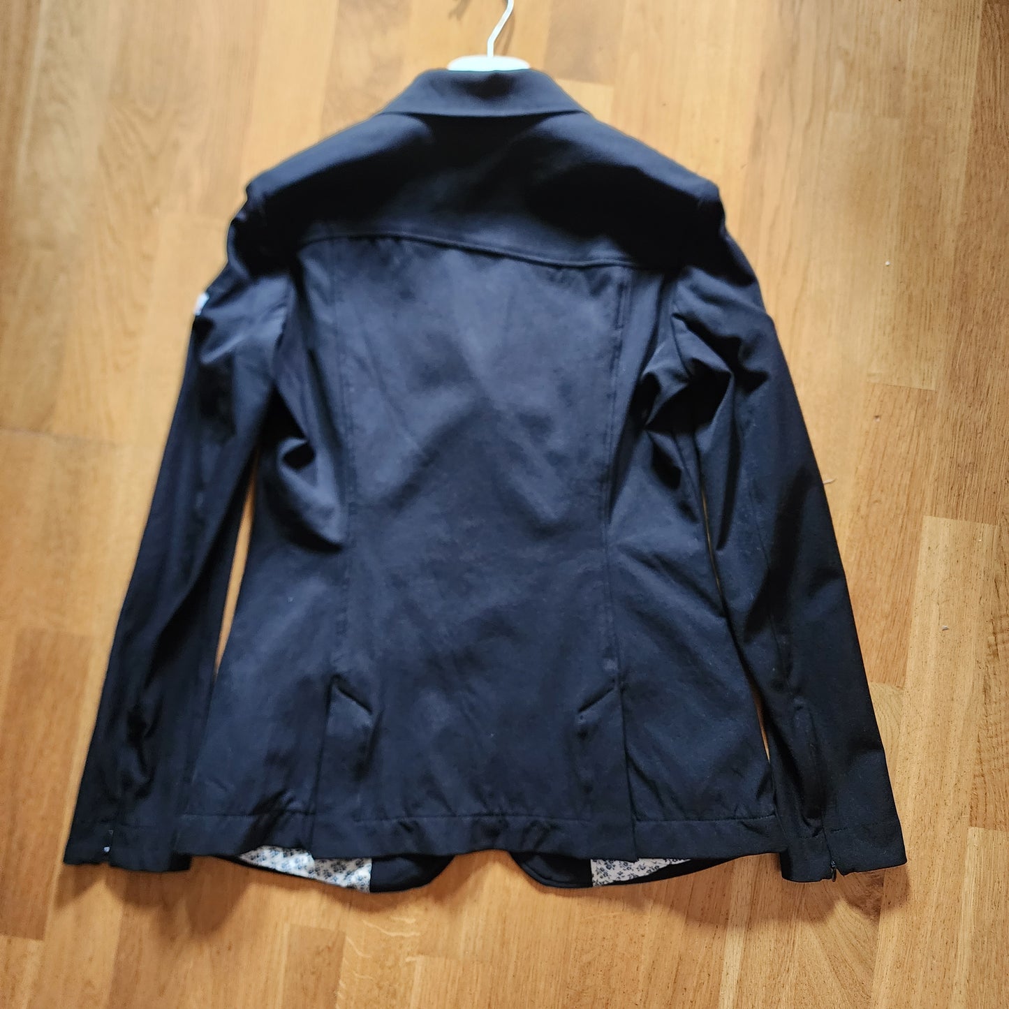 Animo black show jacket ladies size 10 (Italian size 42)