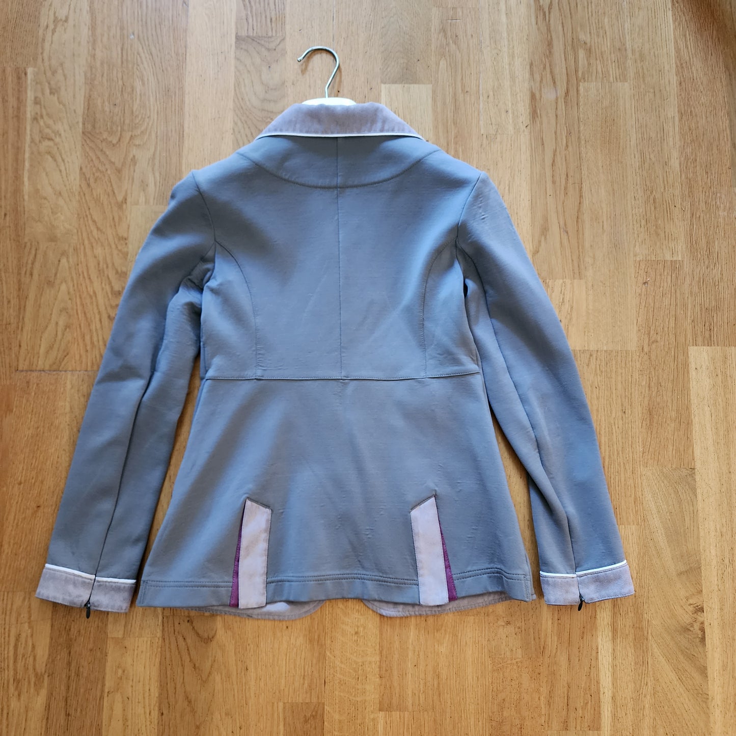 Animo grey Show Jacket (girls size 12)