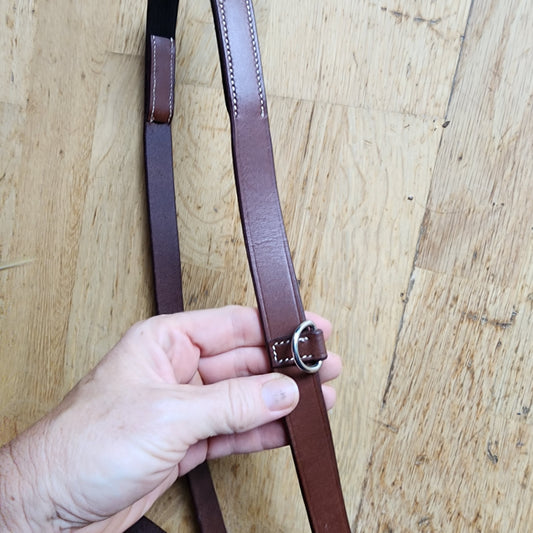 Brown leather elasticated neck strap. Pony size. Brand new