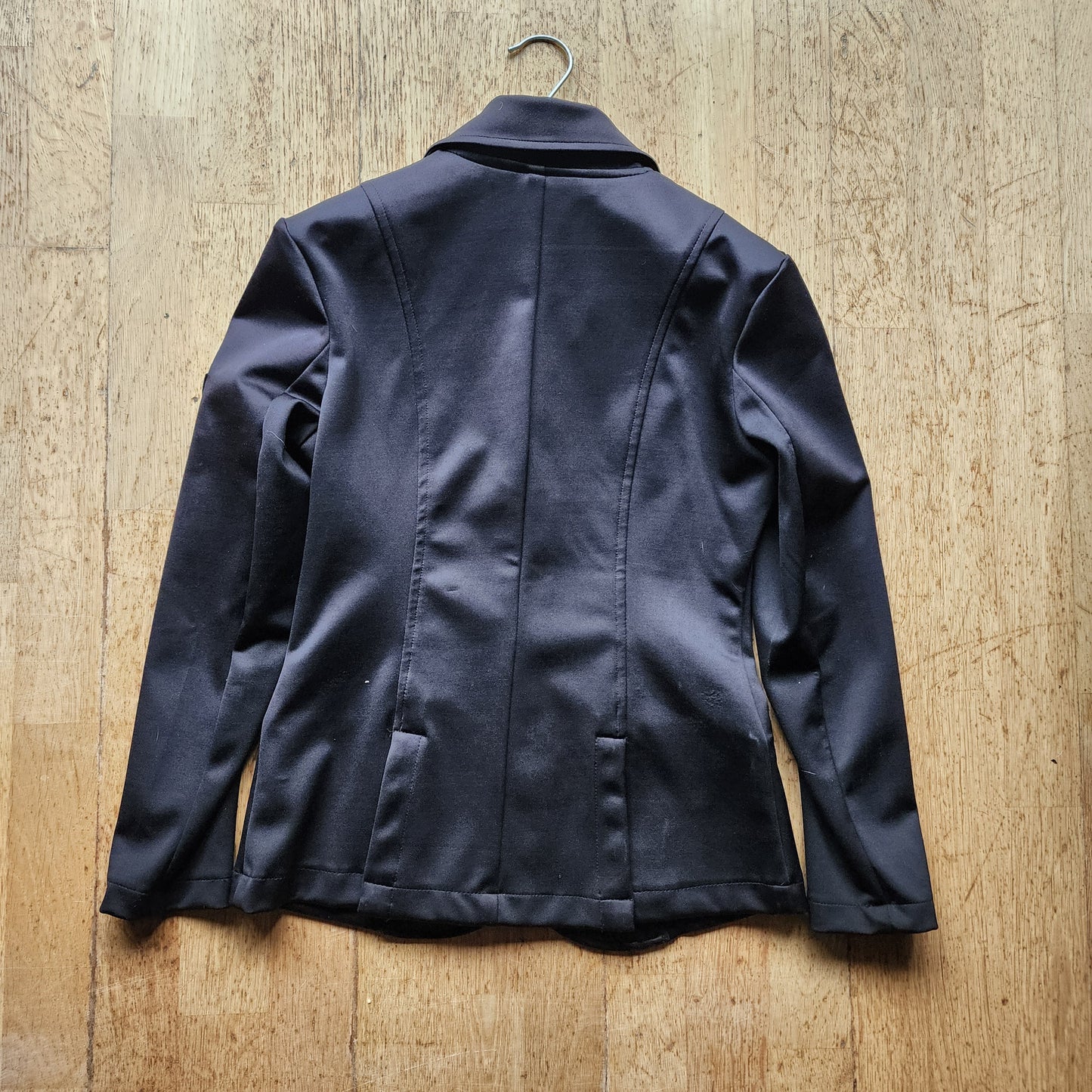 Covalliero girls black show jacket. Girls size 12 (140)