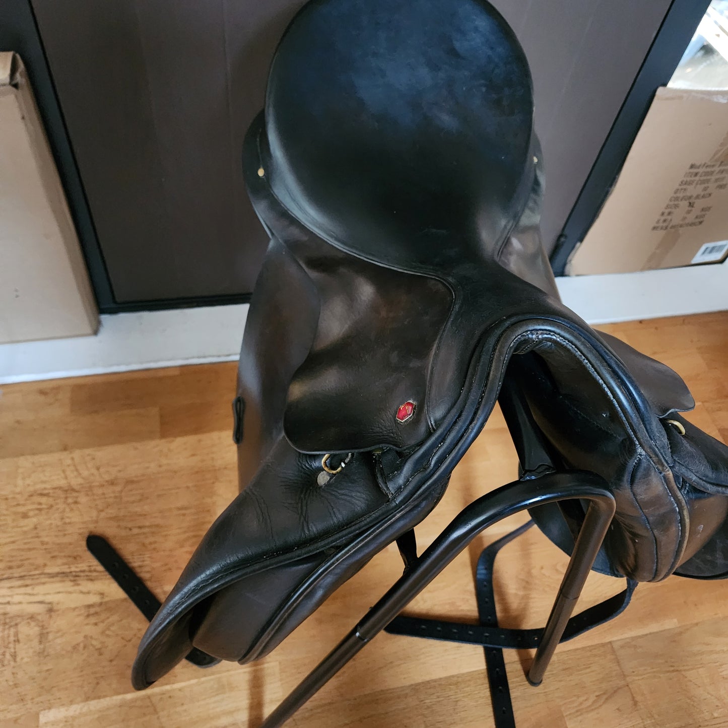 Albion SLK black leather dressage saddle 17.5", wide