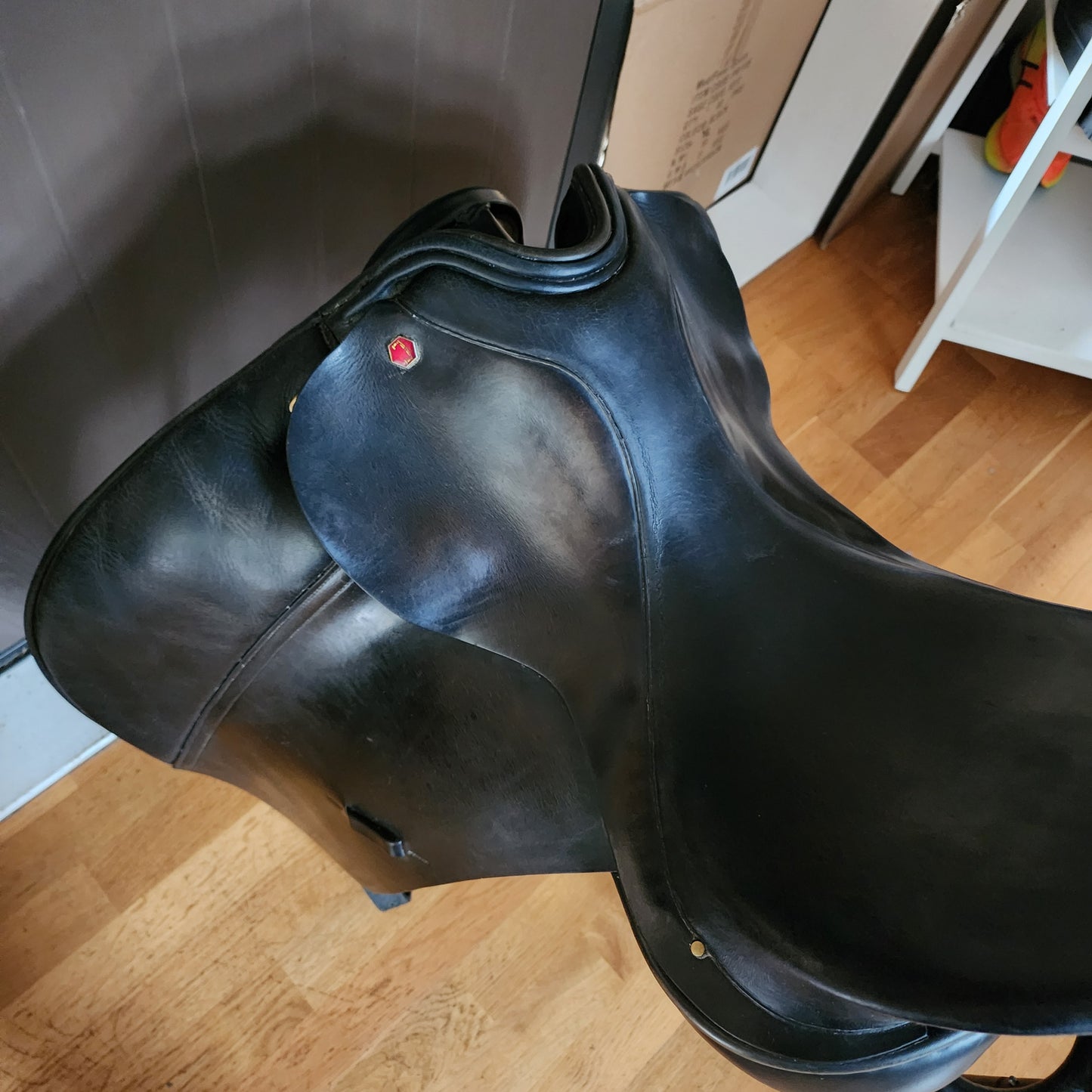 Albion SLK black leather dressage saddle 17.5", wide