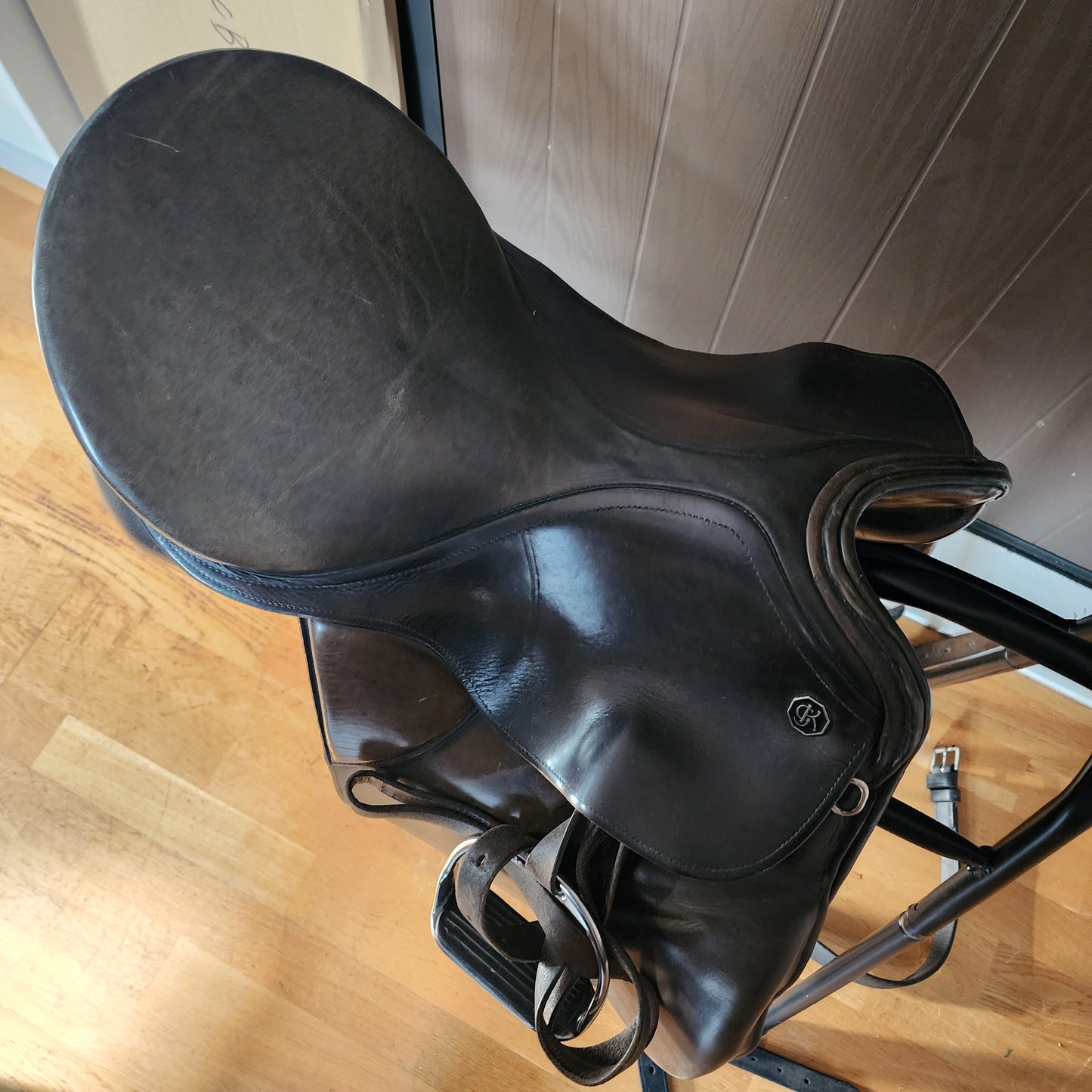 Kieffer Wein DL Professional dressage saddle 17" MW