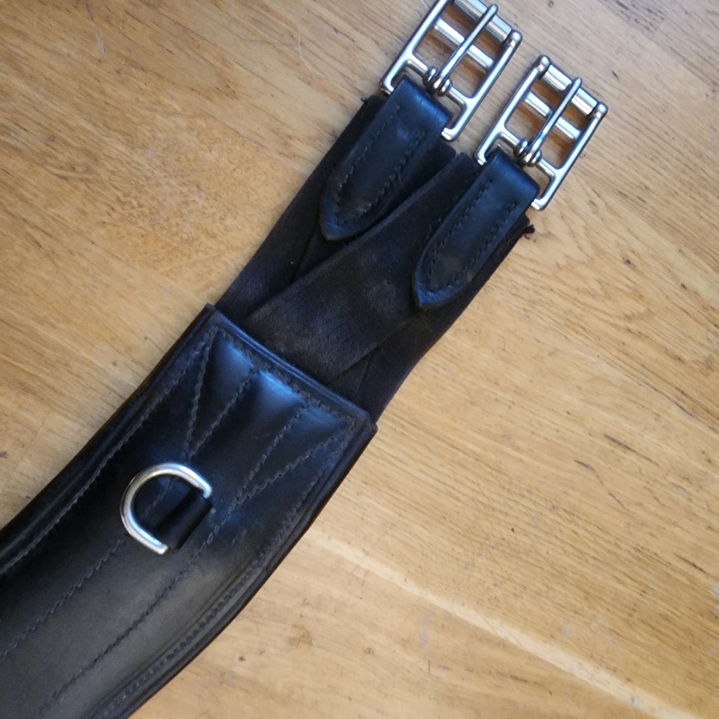 Harry Dabbs black elasticated leather girth 42". Pre loved