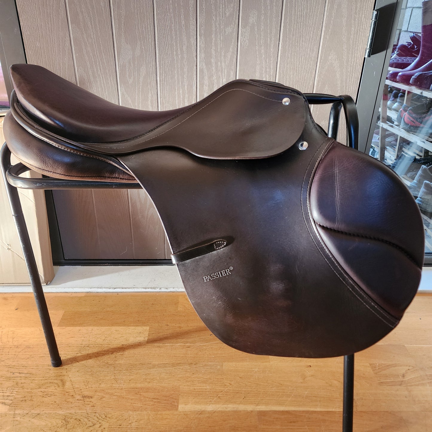 Passier Marcus Ehning flat seat Jump Saddle 17.5", brown, medium wide