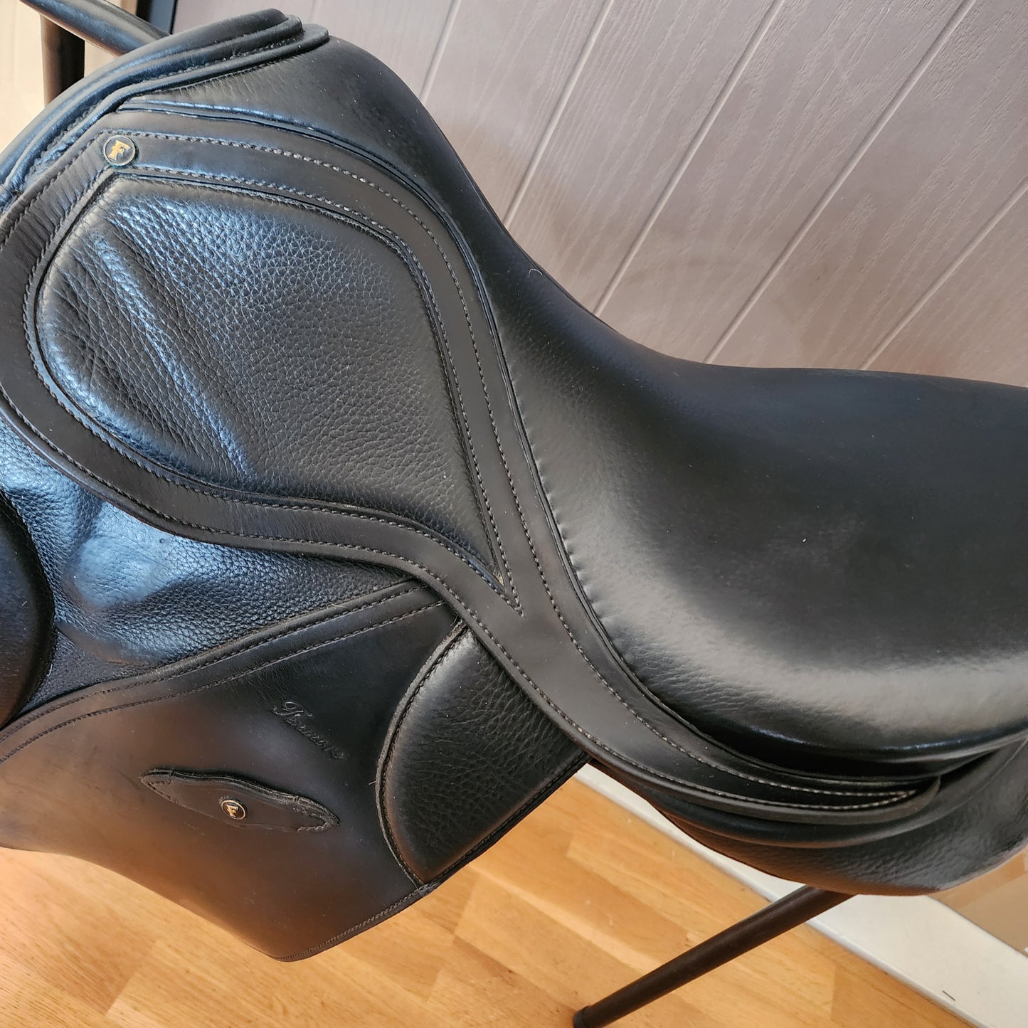 Fenmore black leather dressage saddle 16.5", x wide