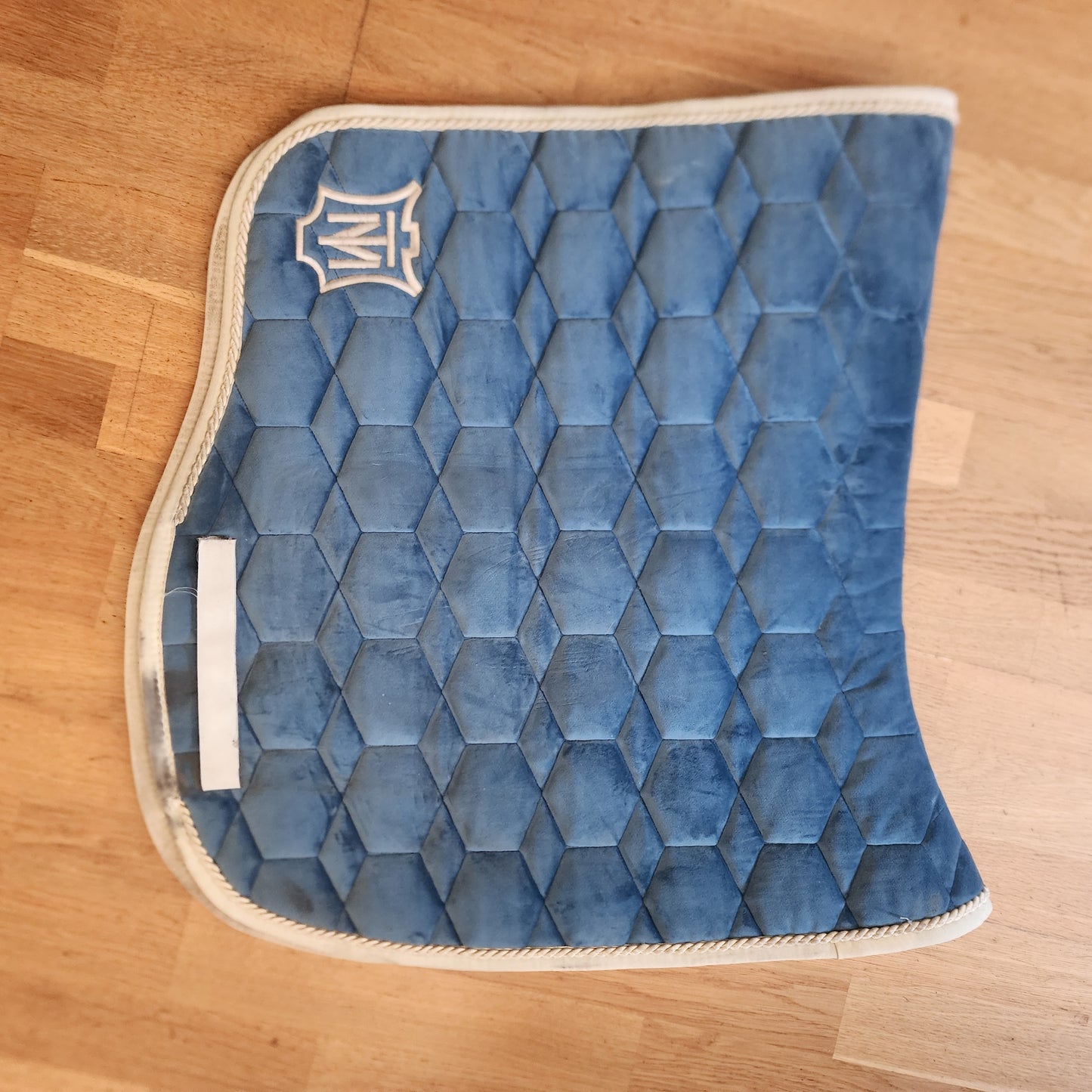 Mattes blue velvet dressage saddle pad. Full size