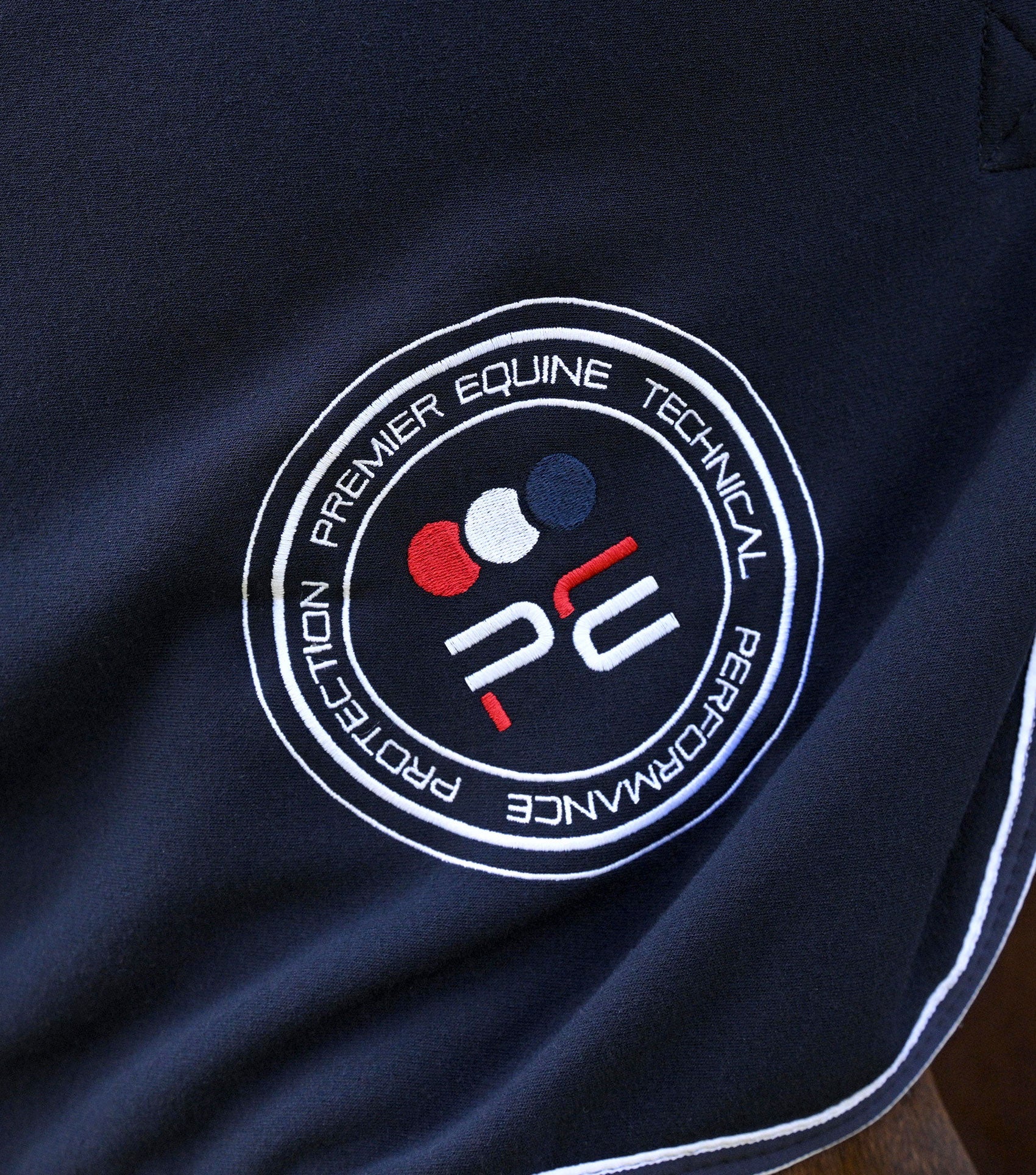 Description:Airtech horse cooler rug_Colour:Navy_Position:4