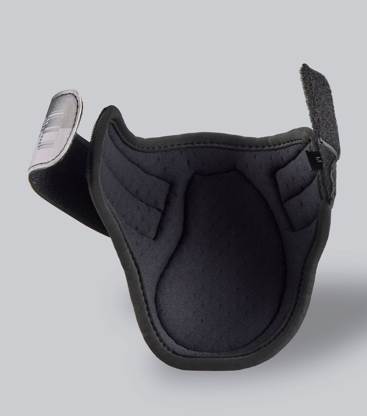 Description:Armorx fetlock lite boots_colour:White_Position:5