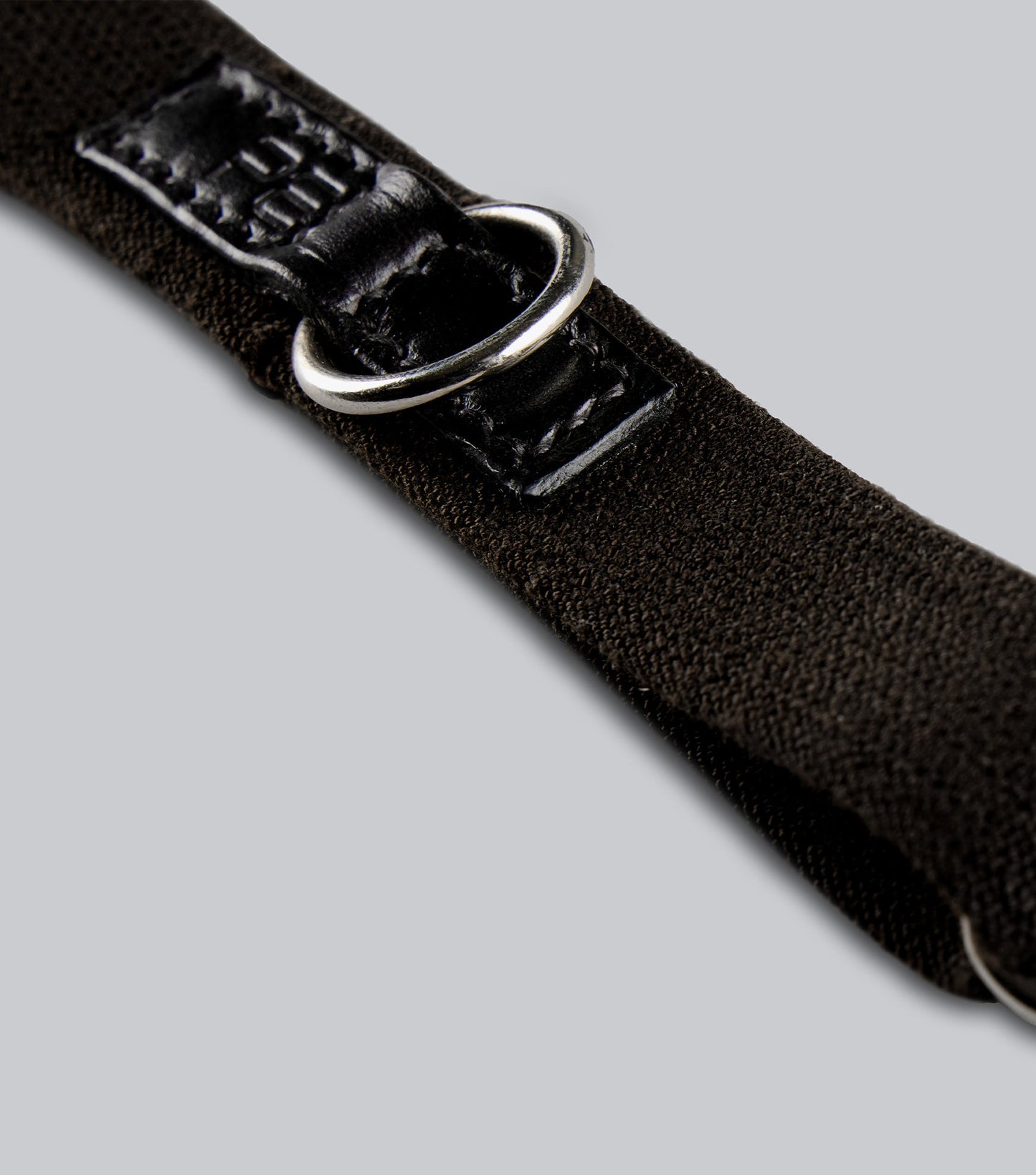 Decription:Elastic Curb Strap_Colour:Black_Position:4