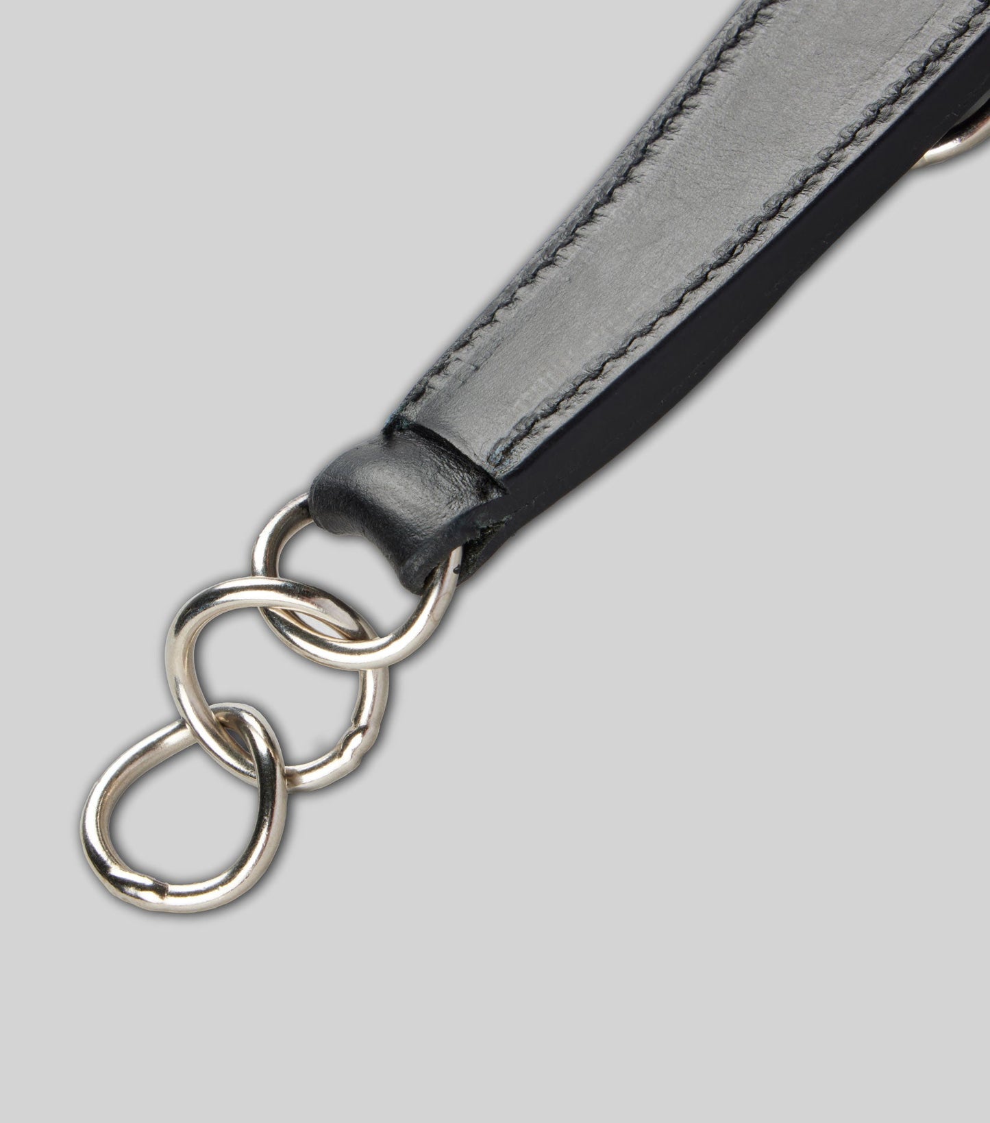Description:Leather Curb Strap_Colour:Black_Position:3