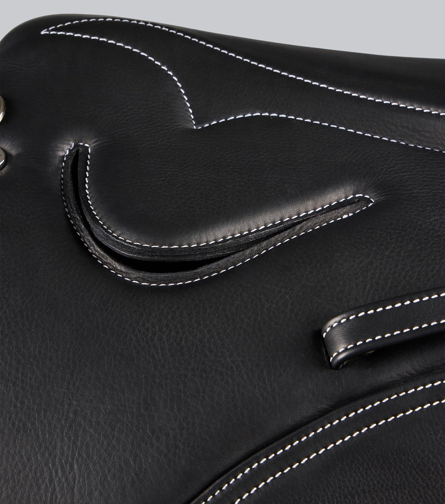 Description:Leather Exercise Racing Saddle Full Tree_Colour:Black_Position:5