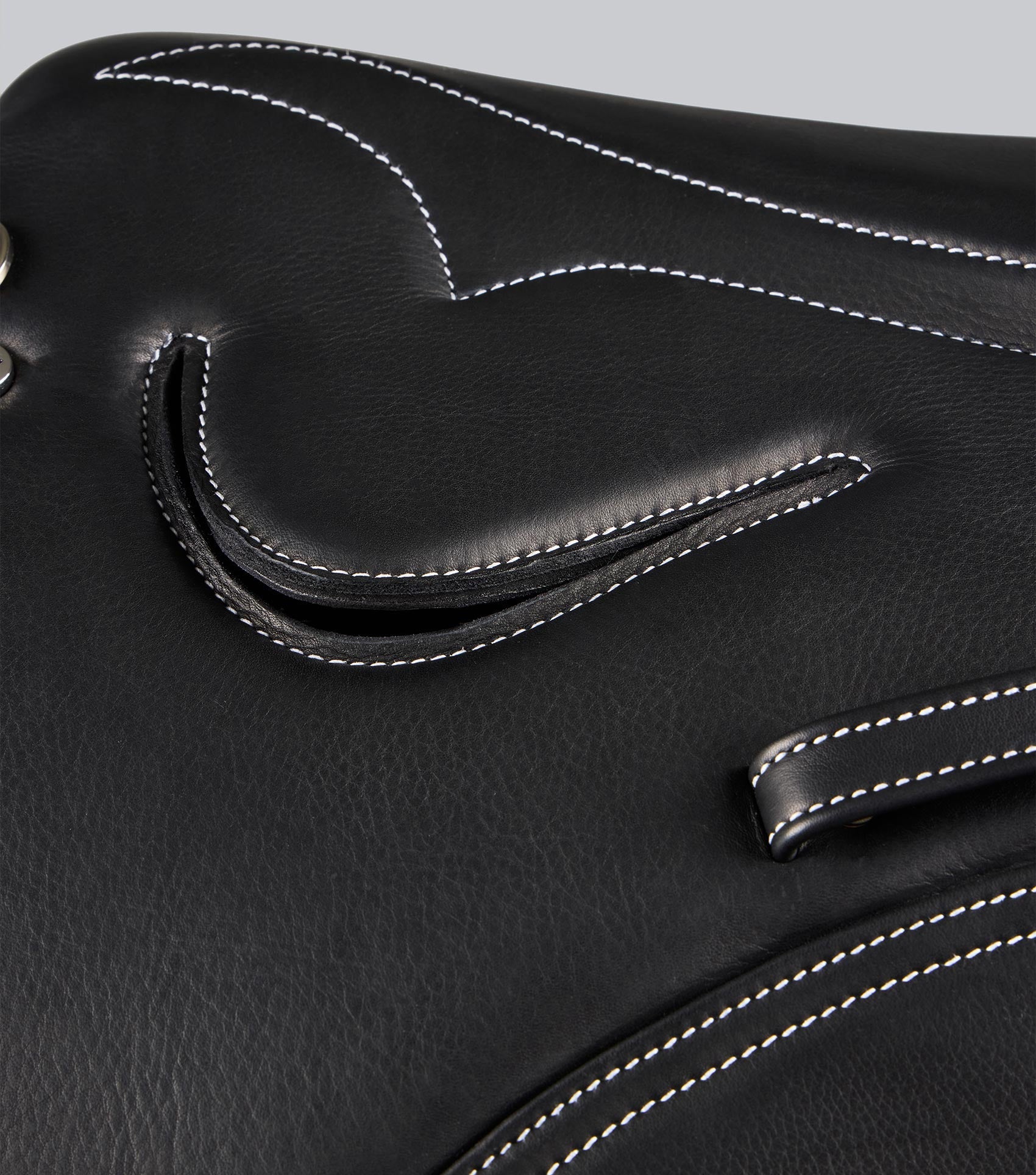Description:Leather Exercise Racing Saddle Full Tree_Colour:Black_Position:5