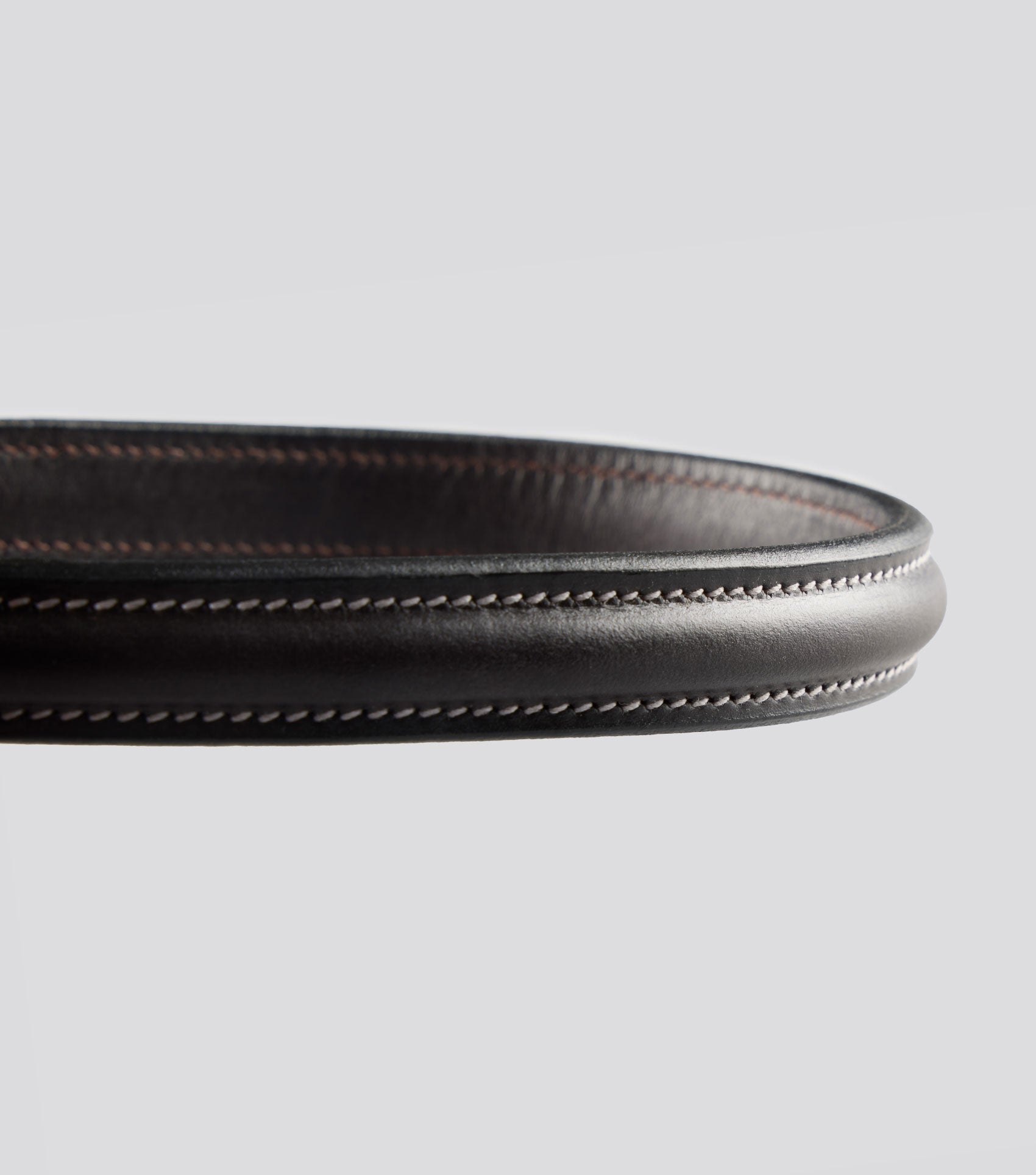 Description:Raised browband for raised jumping bridle_colour:dark havana_position:5