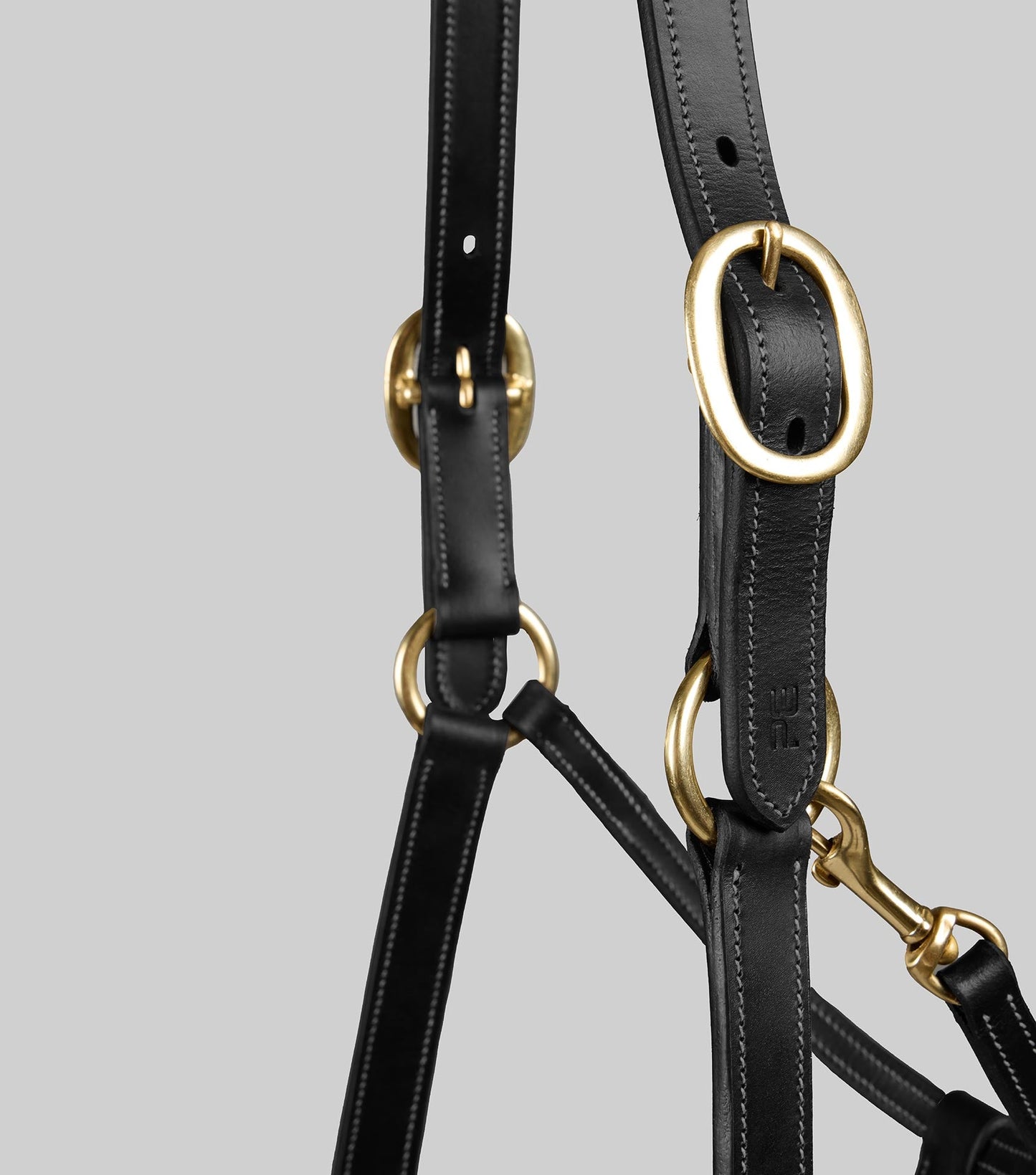 Description:Traditional Leather Headcollar_Colour:Black_Position:4