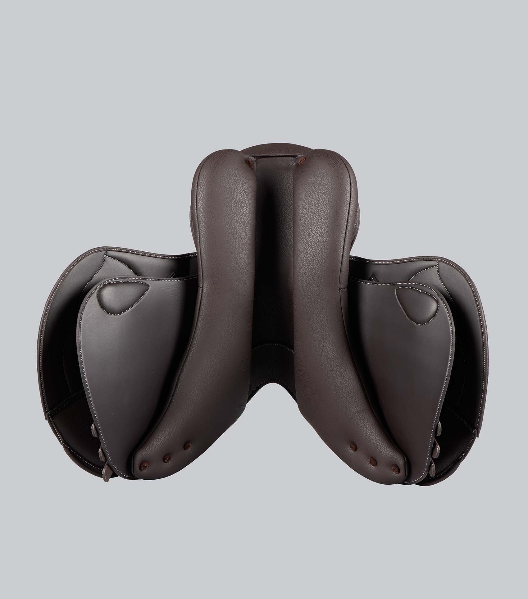 Description:Bastia Synthetic Jump Saddle_Colour:Dark Havana_Position:6