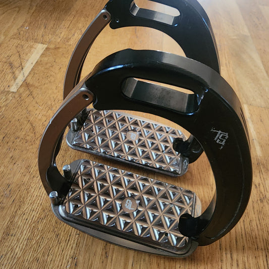 Tech safety stirrups. Pre-loved