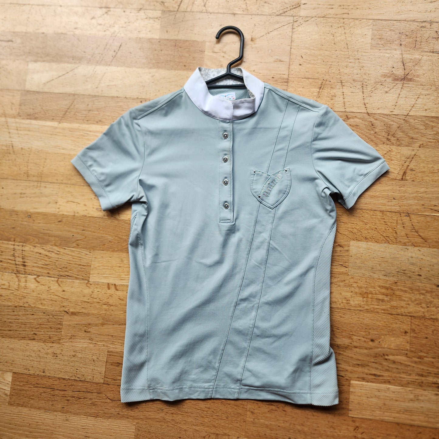 Animo show shirt, ladies 10, light green, pre-loved