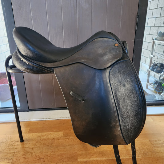 NSC black buffalo leather dressage saddle 18", MW