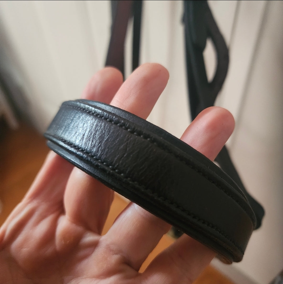 Dark havanna, cob size leather cavasson bridle, handmade in New Zealand by Joanne Sholfield