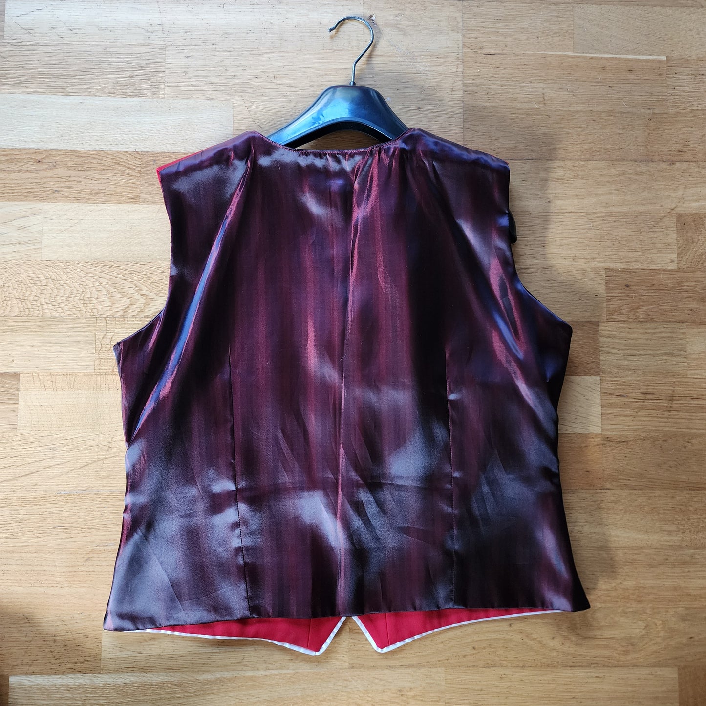 Cooper Allan Red vest, ladies 14