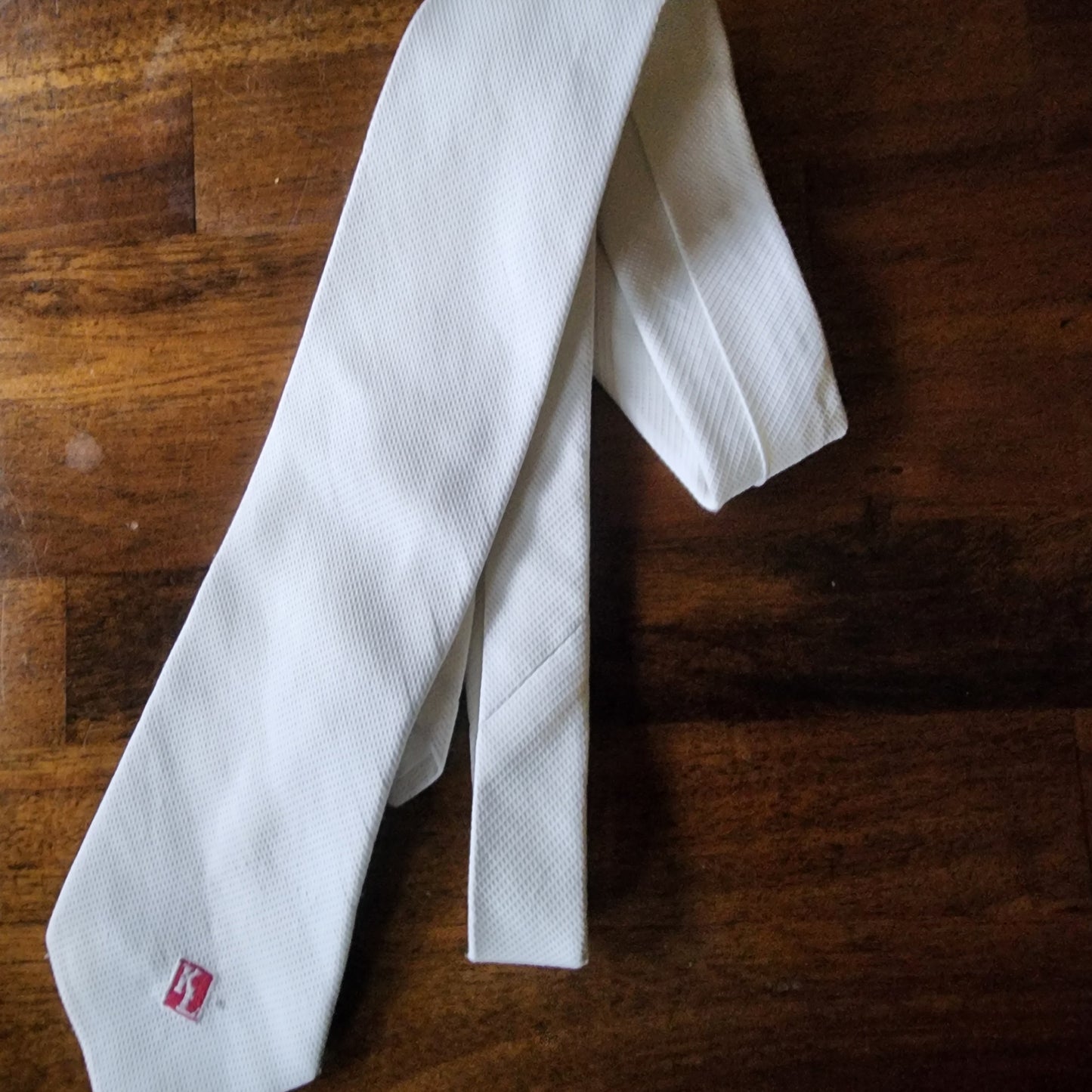 Kingsland mens white show tie