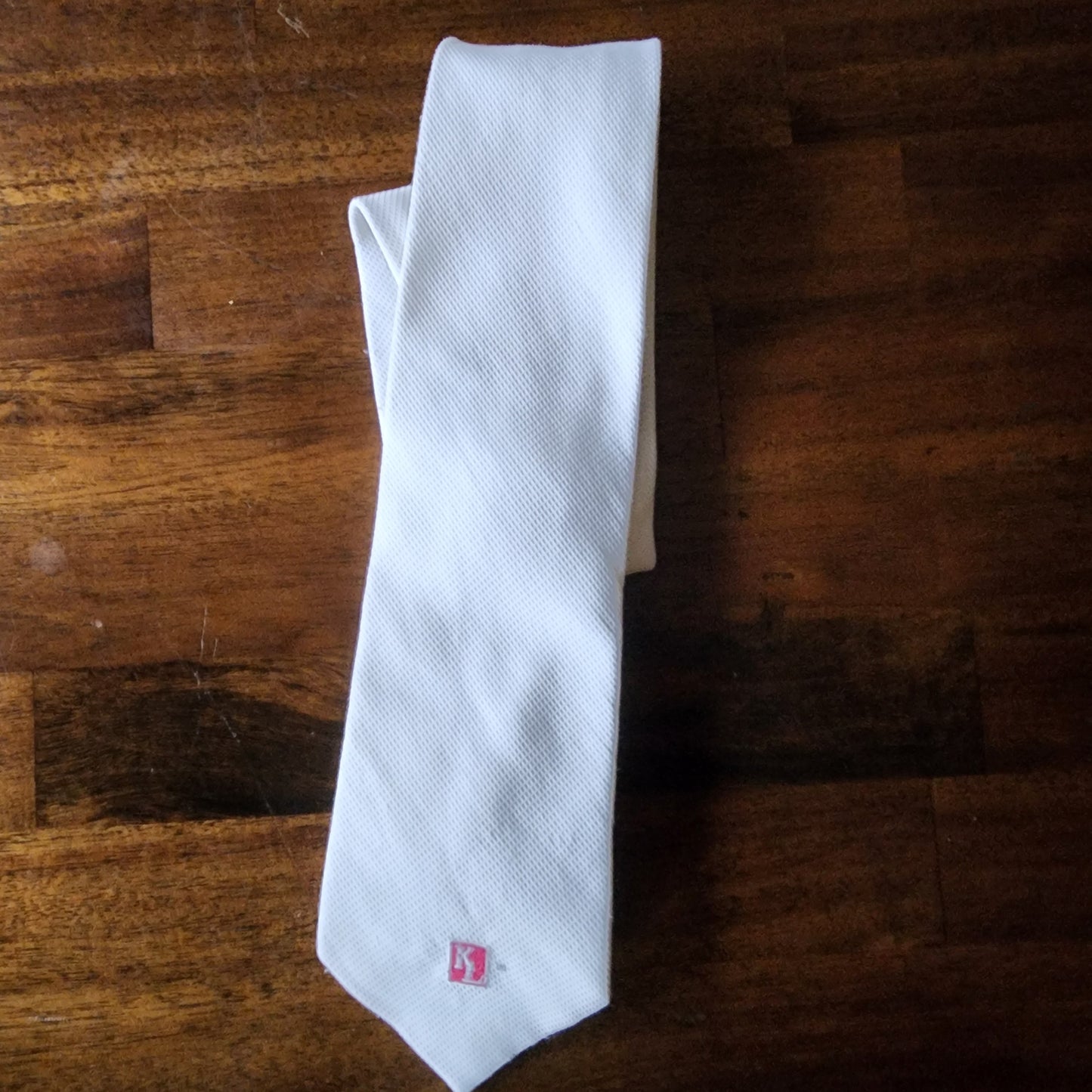 Kingsland mens white show tie