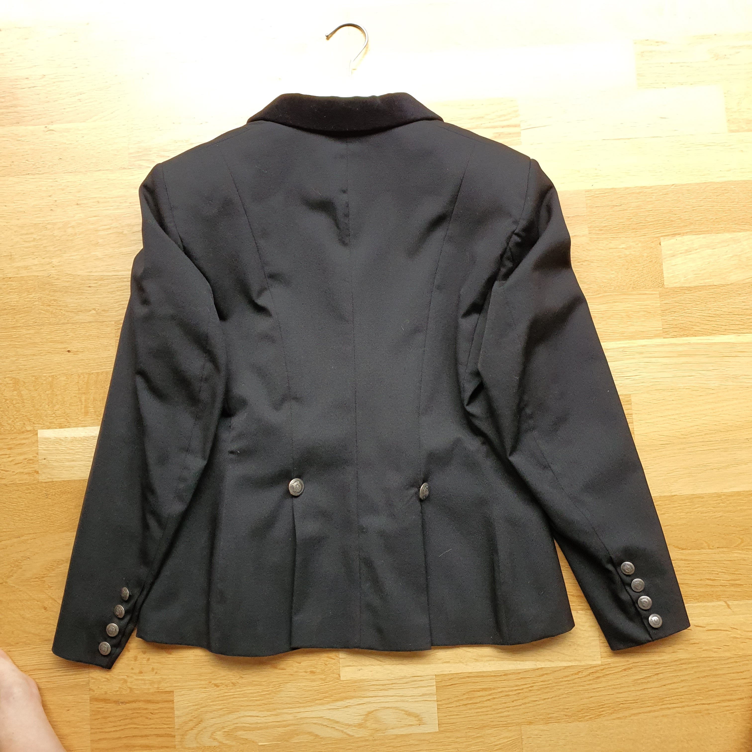 Mears Pytchley black cutaway show jacket ladies size 10 ROBYN S TACK ROOM